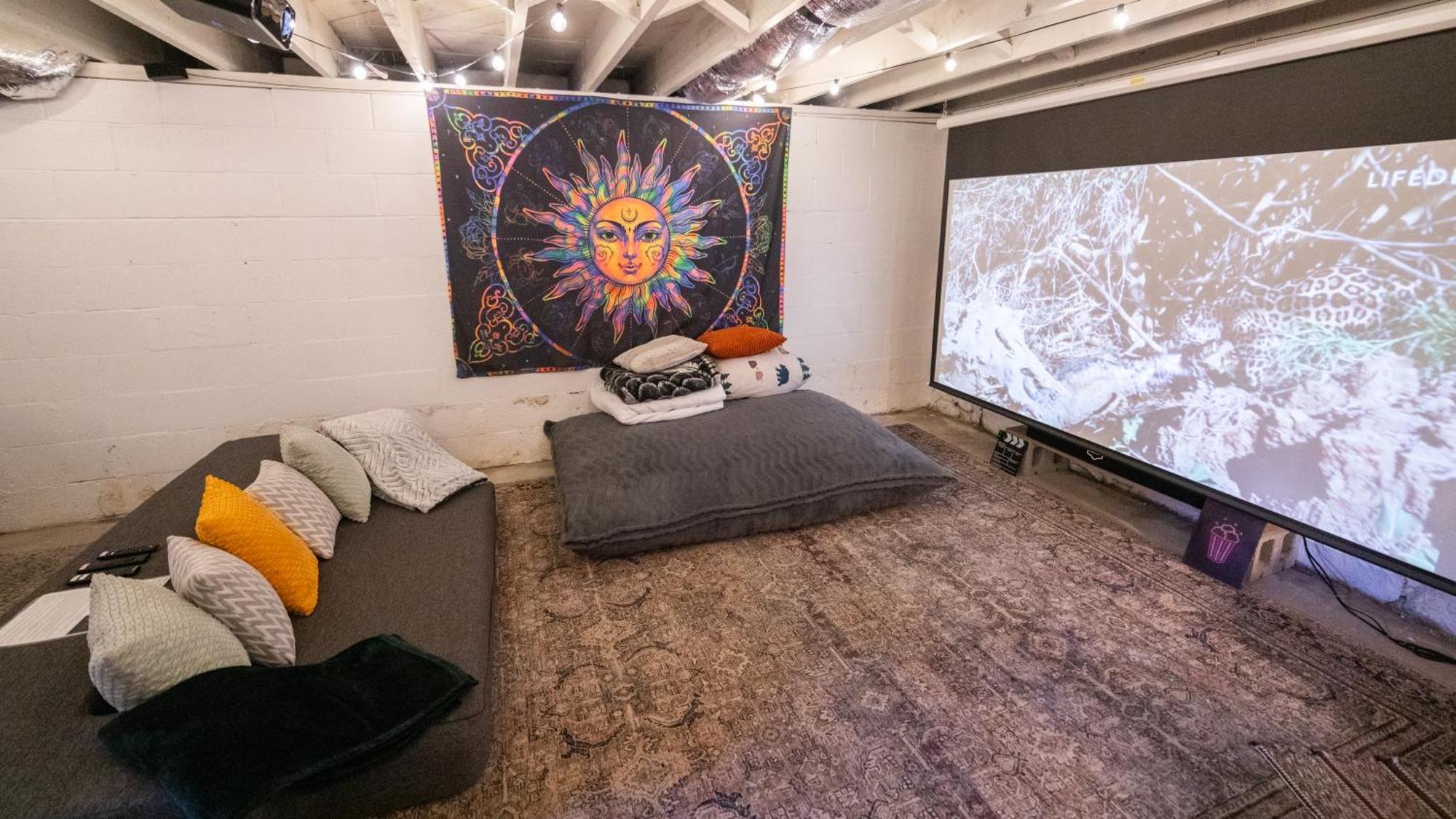 Reno'S Biggest Little House - Cozy Home Theatre מראה חיצוני תמונה
